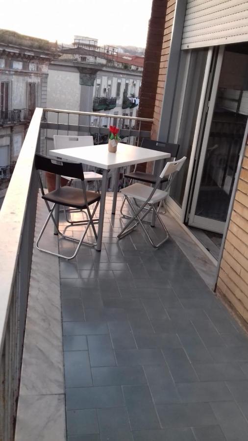 Alexander Hostel Napoli Bagian luar foto