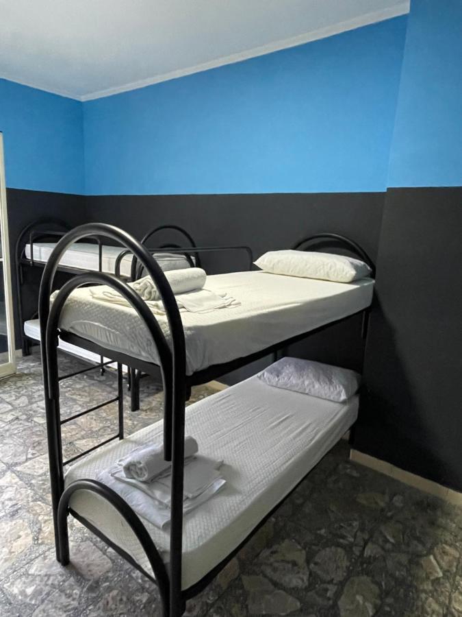 Alexander Hostel Napoli Bagian luar foto