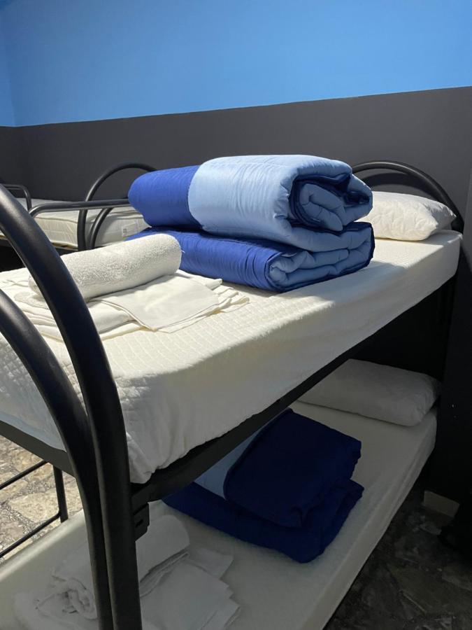 Alexander Hostel Napoli Bagian luar foto