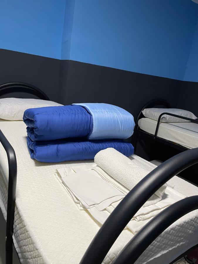 Alexander Hostel Napoli Bagian luar foto