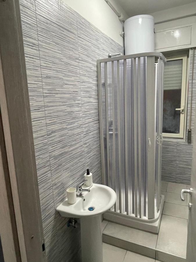 Alexander Hostel Napoli Bagian luar foto