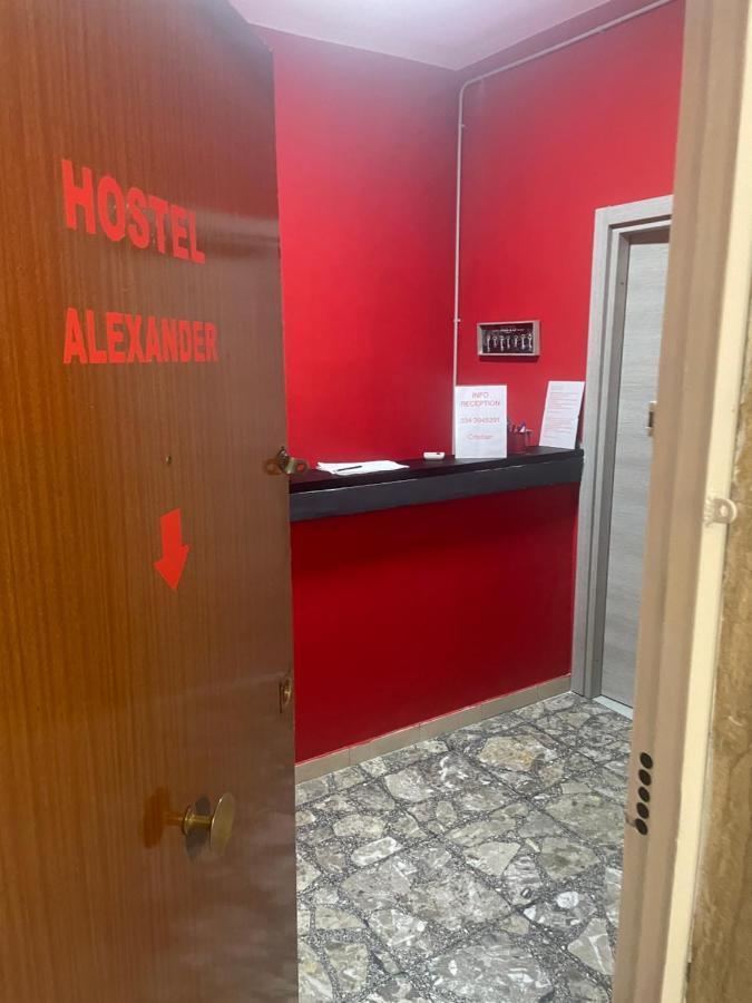 Alexander Hostel Napoli Bagian luar foto
