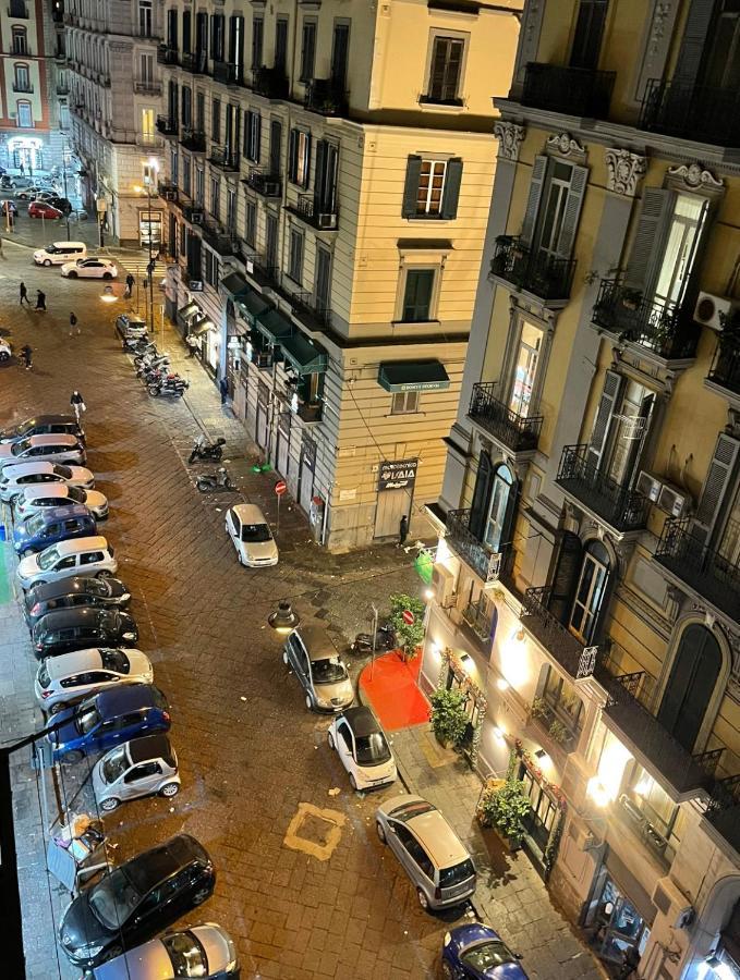 Alexander Hostel Napoli Bagian luar foto