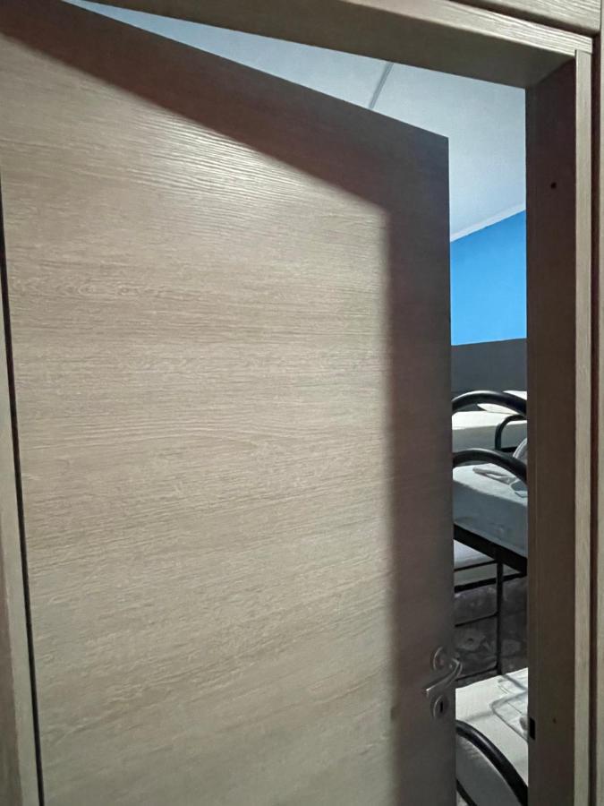Alexander Hostel Napoli Bagian luar foto