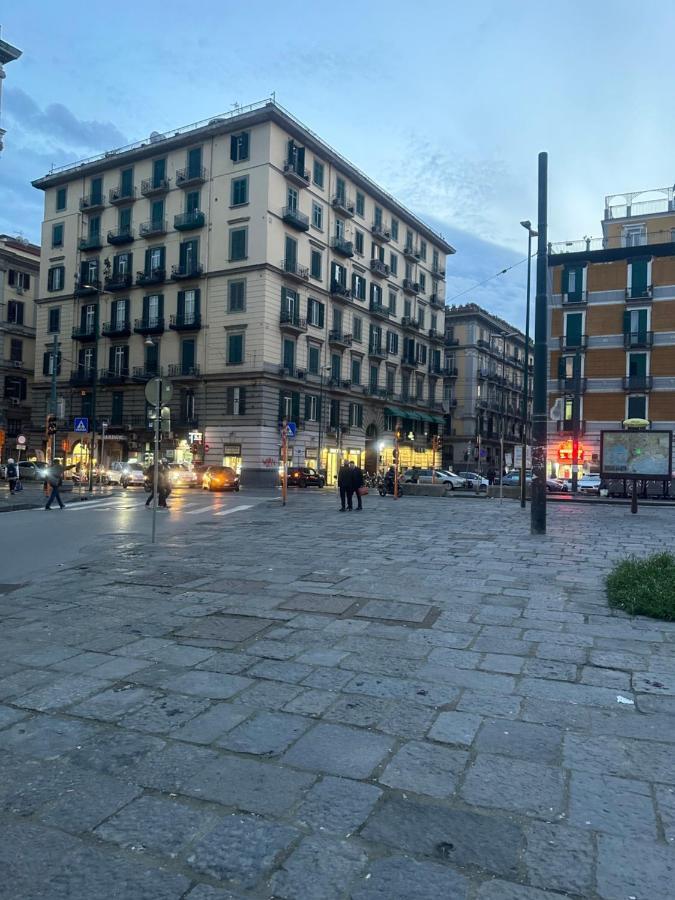 Alexander Hostel Napoli Bagian luar foto